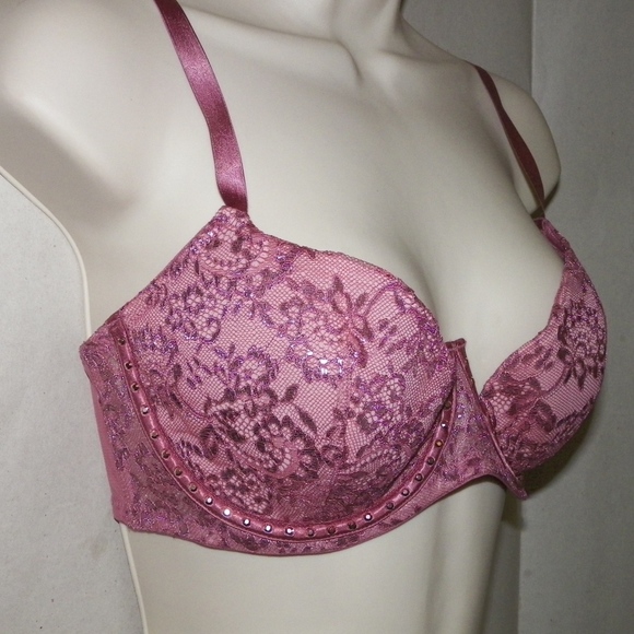 Victoria's Secret Very Sexy Bra - Picture 3 of 3